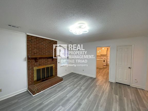 4th image of 4618F Lawndale Dr