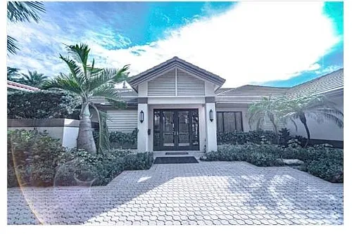 50 Bay Colony Dr Photo 1