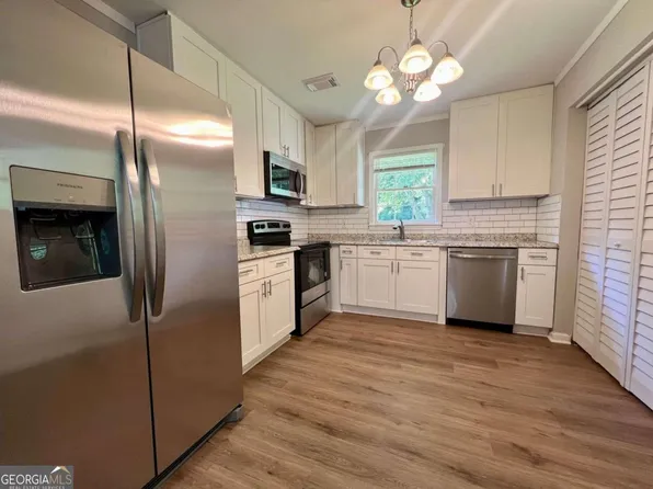 38 Daniel Cir, Franklin, GA 30217