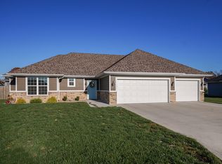 1663 E Calvary Camp Rd, Republic, MO 65738