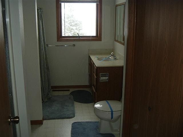 2nd image of 346 Vliet St