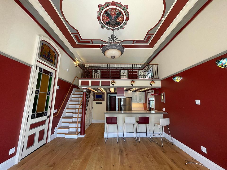 Living room, kitchen and and loft. This is an unforgettable space.