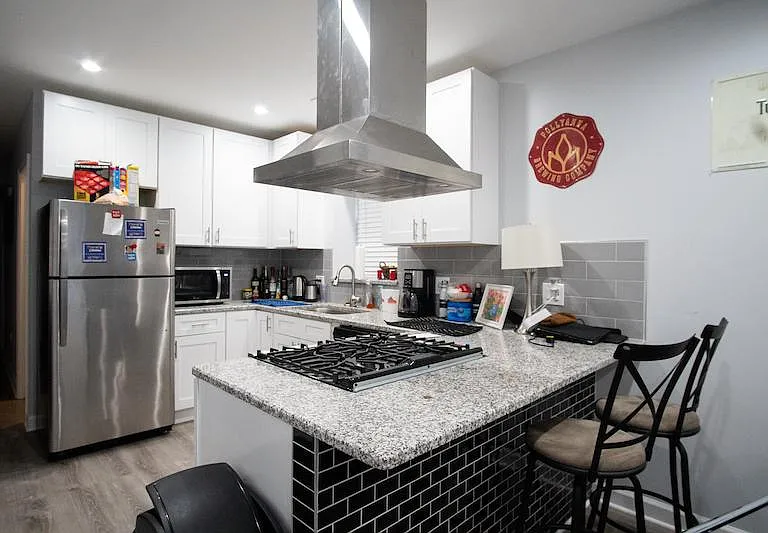 3225 N Wilton Ave #G — Photo 1