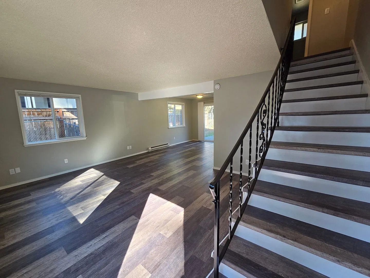 5115 (Samavi Llc) New England Townhomes — Photo 4
