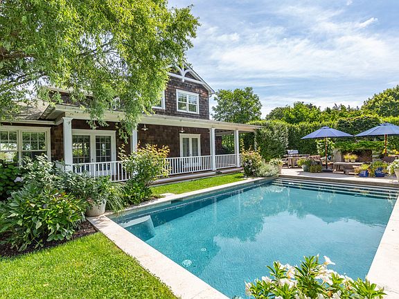 3rd image of 8 Harbor Ln