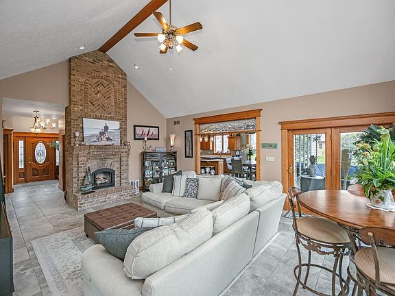 3rd image of 68940 Island Dr