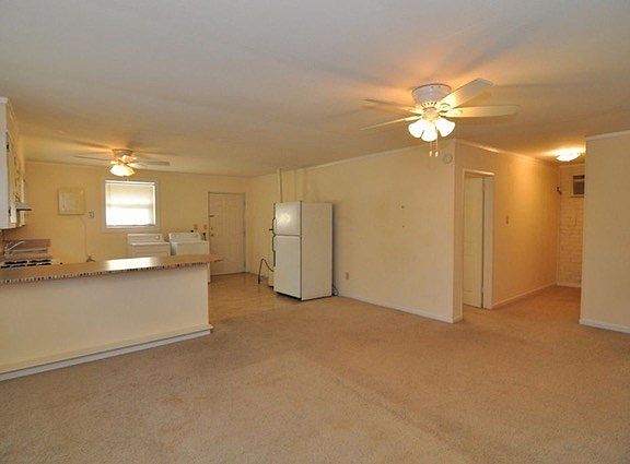 2nd image of 106A Briggs Ave