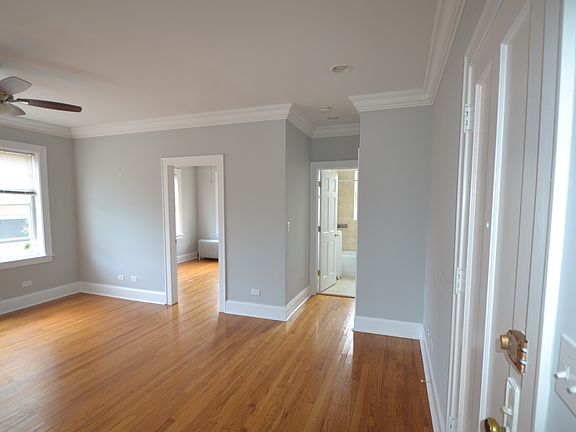 4th image of 2600 W Montrose Ave #4414-2