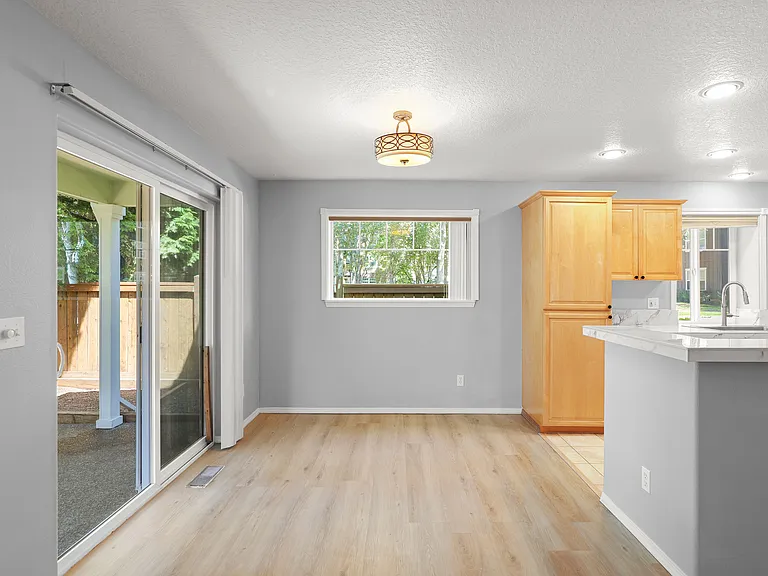 793 NE 61st Ct — Photo 6
