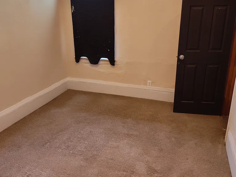 163 Spencer St — Photo 9