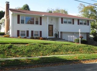 20 Hycrest Dr, Worcester, MA 01606