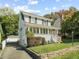 31 Payne Ave, Midland Park, NJ 07432