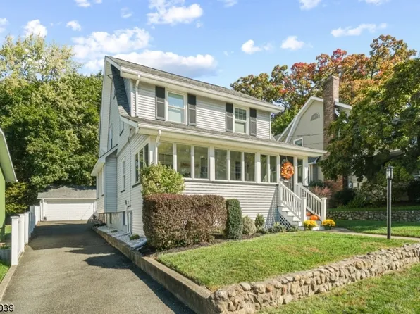 31 Payne Ave, Midland Park Boro, NJ 07432