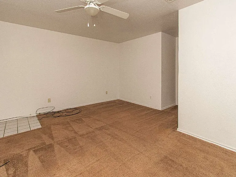 1703 Cedarhill Dr #B — Photo 4