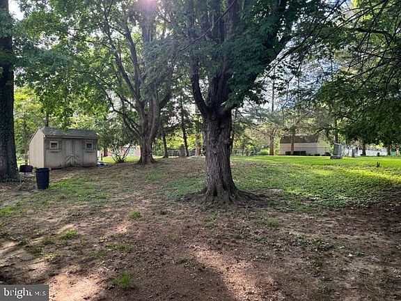4th image of 112 Old Mill Dr