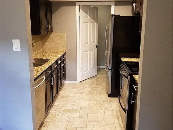 5th image of 12919 Woodbend Ln