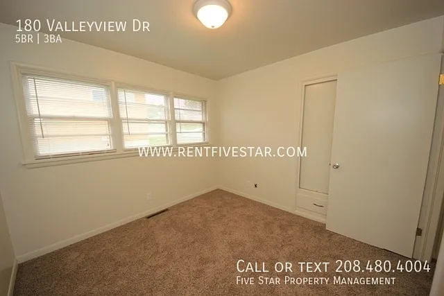 180 Valleyview Dr — Photo 11