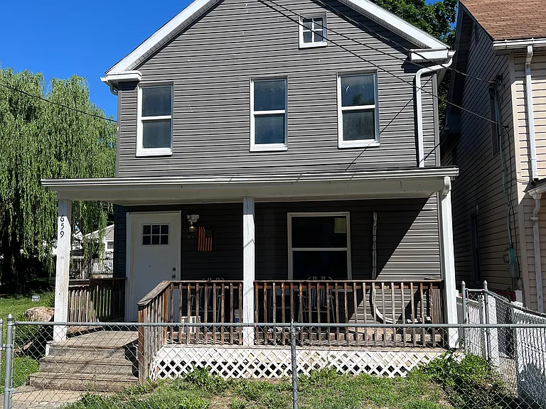 659 Faulkner Ave — Photo 1
