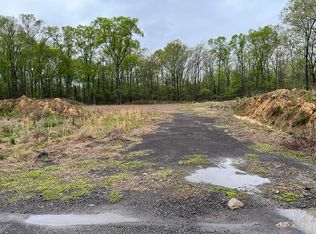 Hawks Dr #J, Greenbrier, AR 72058