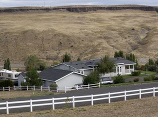 1105 Columbia View Dr, Arlington, OR 97812