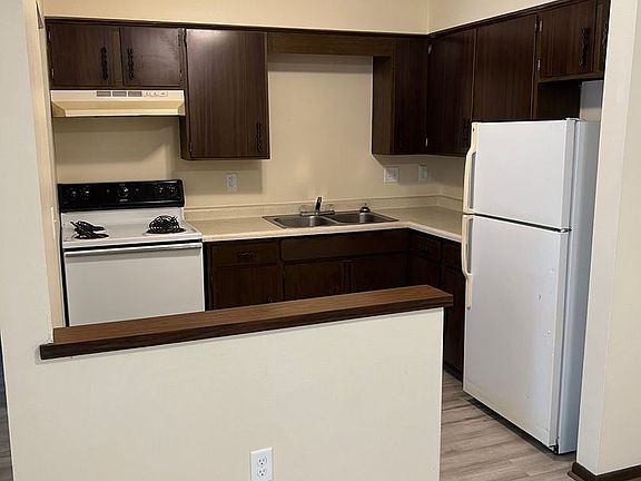 3rd image of 5021 Byrd Ave #208