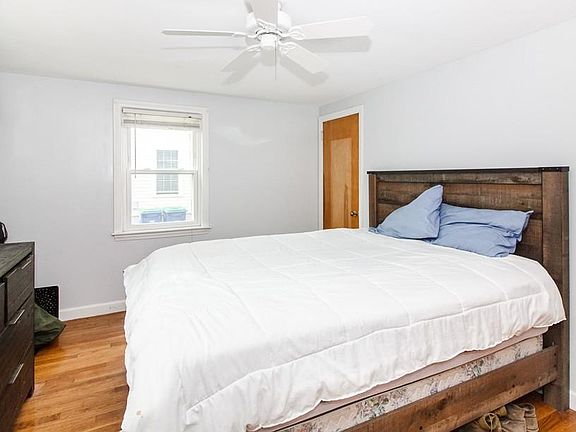 5th image of 86 Livoli Ave