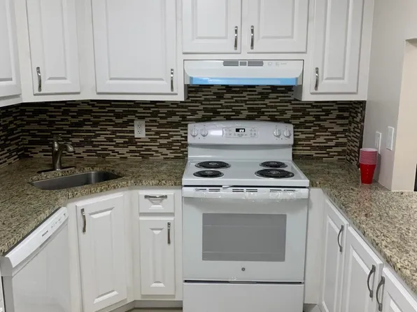 511 Shady Pine Way #C1, Greenacres, FL 33415