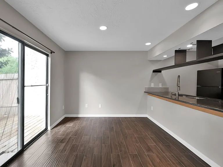 12311 Glenview Dr — Photo 9