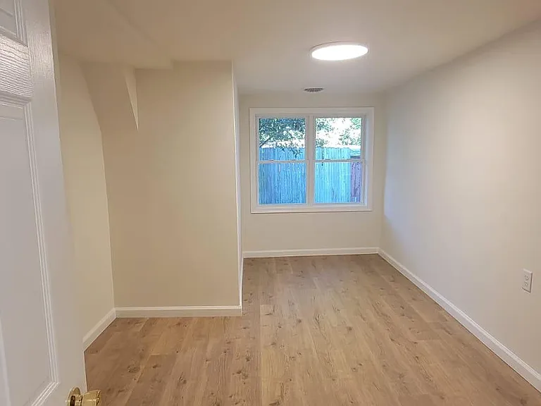 407 Bowers St — Photo 15
