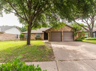 6745 Mesa Dr, North Richland Hills, TX 76182