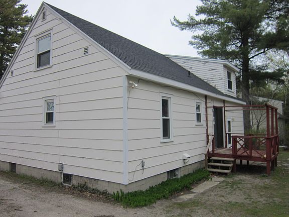 3rd image of 1169 S Riverview St