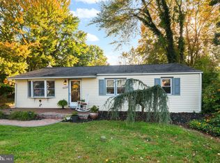 18 Heather Rd, Feasterville, PA 19053