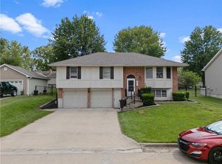 403 W 32nd St, Higginsville, MO 64037