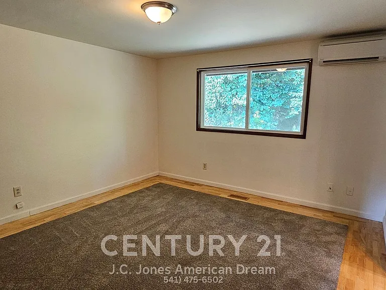 144 Belindy Cir — Photo 9
