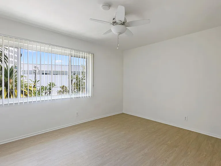 Gorham Apartments — Photo 9
