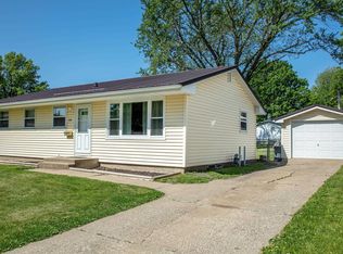 1014 2nd St SE, Waverly, IA 50677