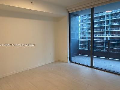 5th image of 1000 Brickell Plz #3605