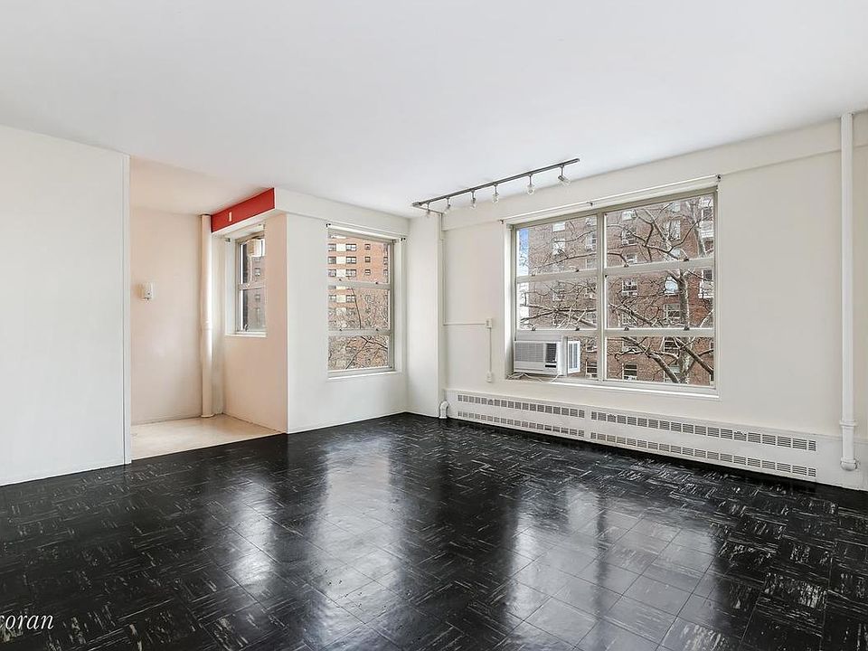 1st image of 80 La Salle St APT 5D