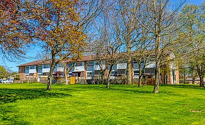 11 Manitou Cres W — Photo 4