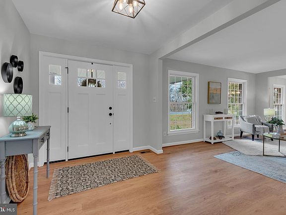 2nd image of 5485 Solomons Island Rd