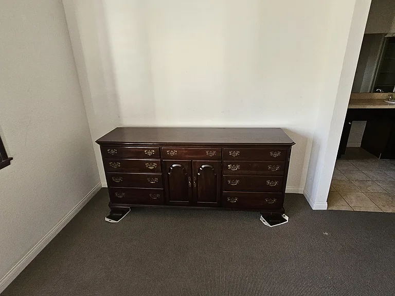 Ethan Allen Dresser