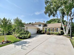 1500 W Goldengate Dr, Addison, IL 60101