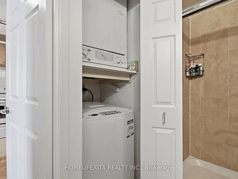 284 Bloor St W #903 — Photo 15