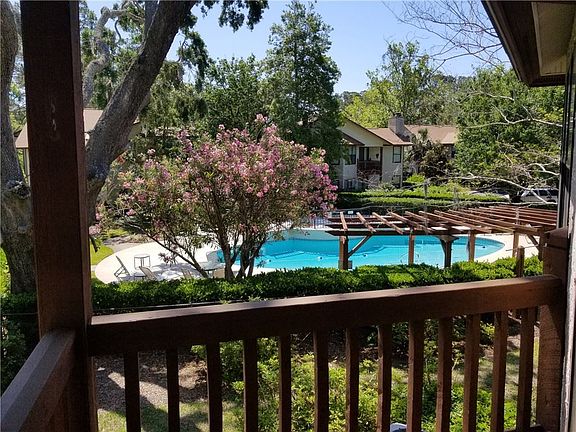 2nd image of 318 Harbour Oaks Dr #318