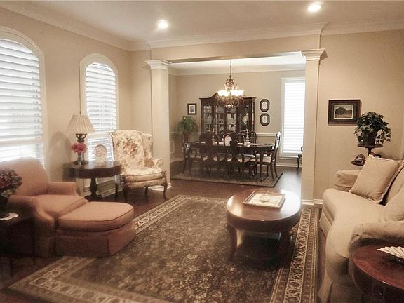 4th image of 2601 Hillside Dr