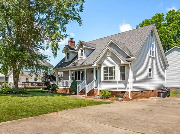 103 Oakcreek Dr, Easley, SC 29642