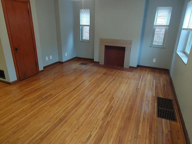 1502 W 6th Ave #A — Photo 2
