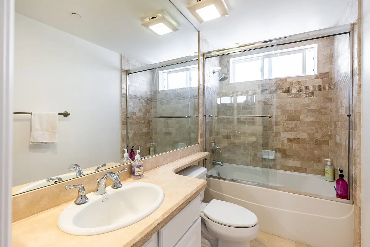 3 bed, 2.5 bath, 1743 sqft, $5,000 — Photo 4