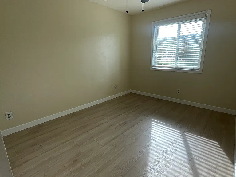 Genesis Apartments — Photo 46
