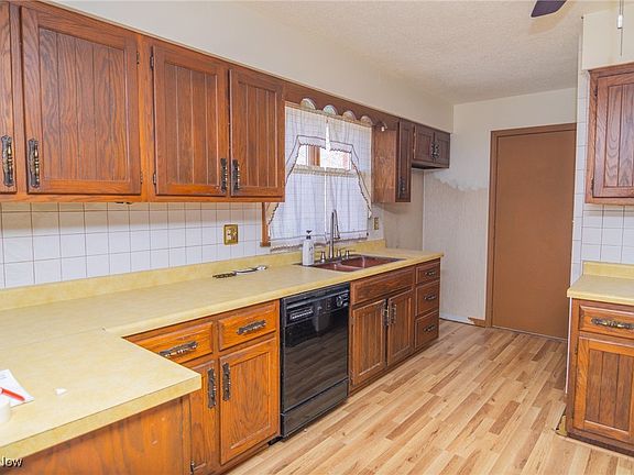 4th image of 67156 S Almar Ln
